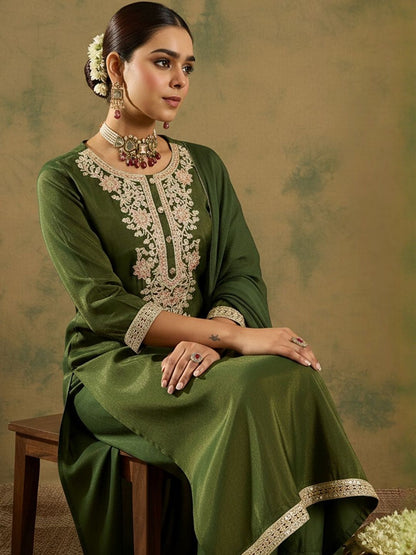 Floral Embroidered Thread Work Straight Kurta With Trouser & Dupatta