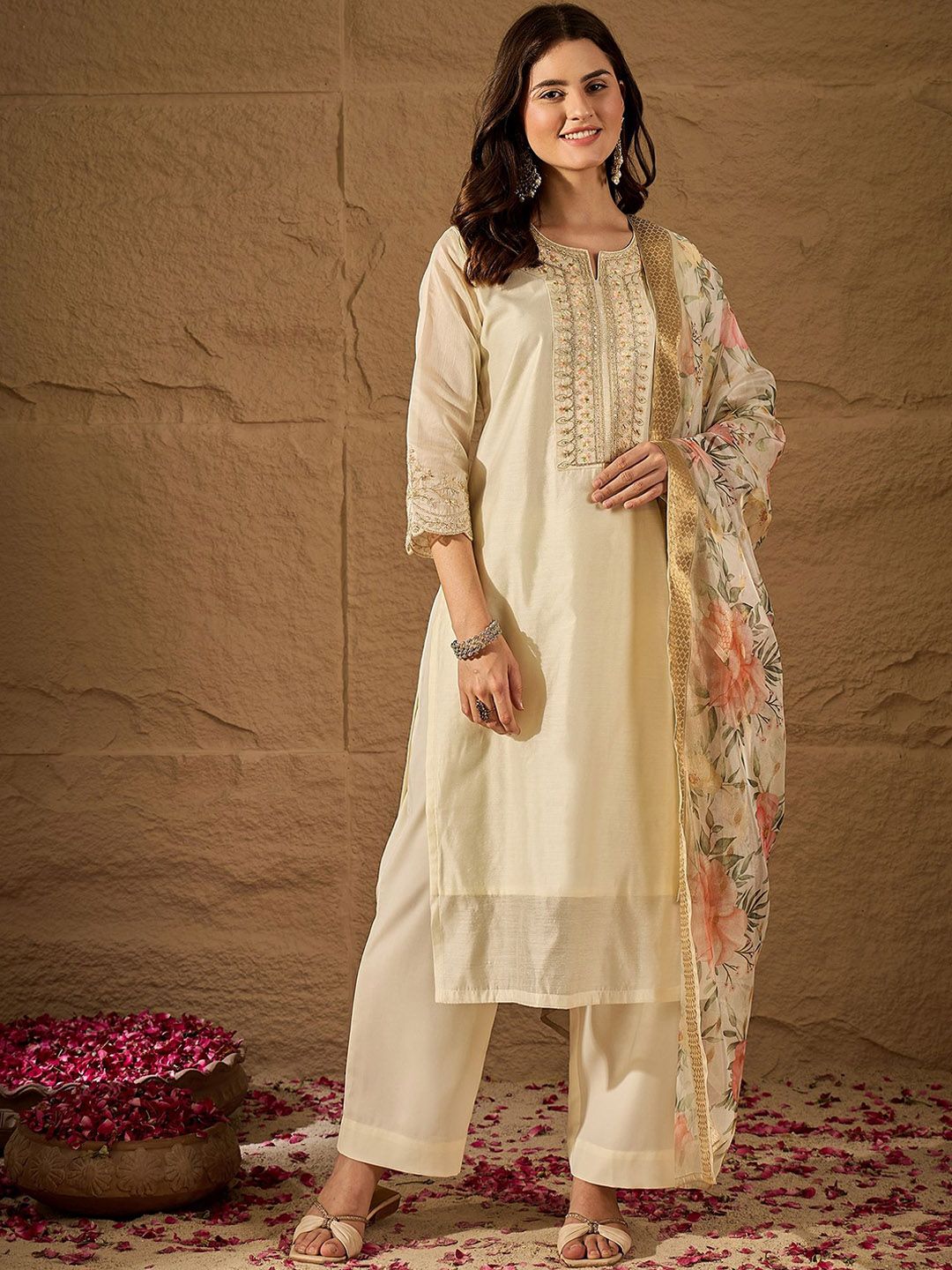Dhiyona PD Women Women Floral Yoke Design Kurta with Trousers & Dupatta