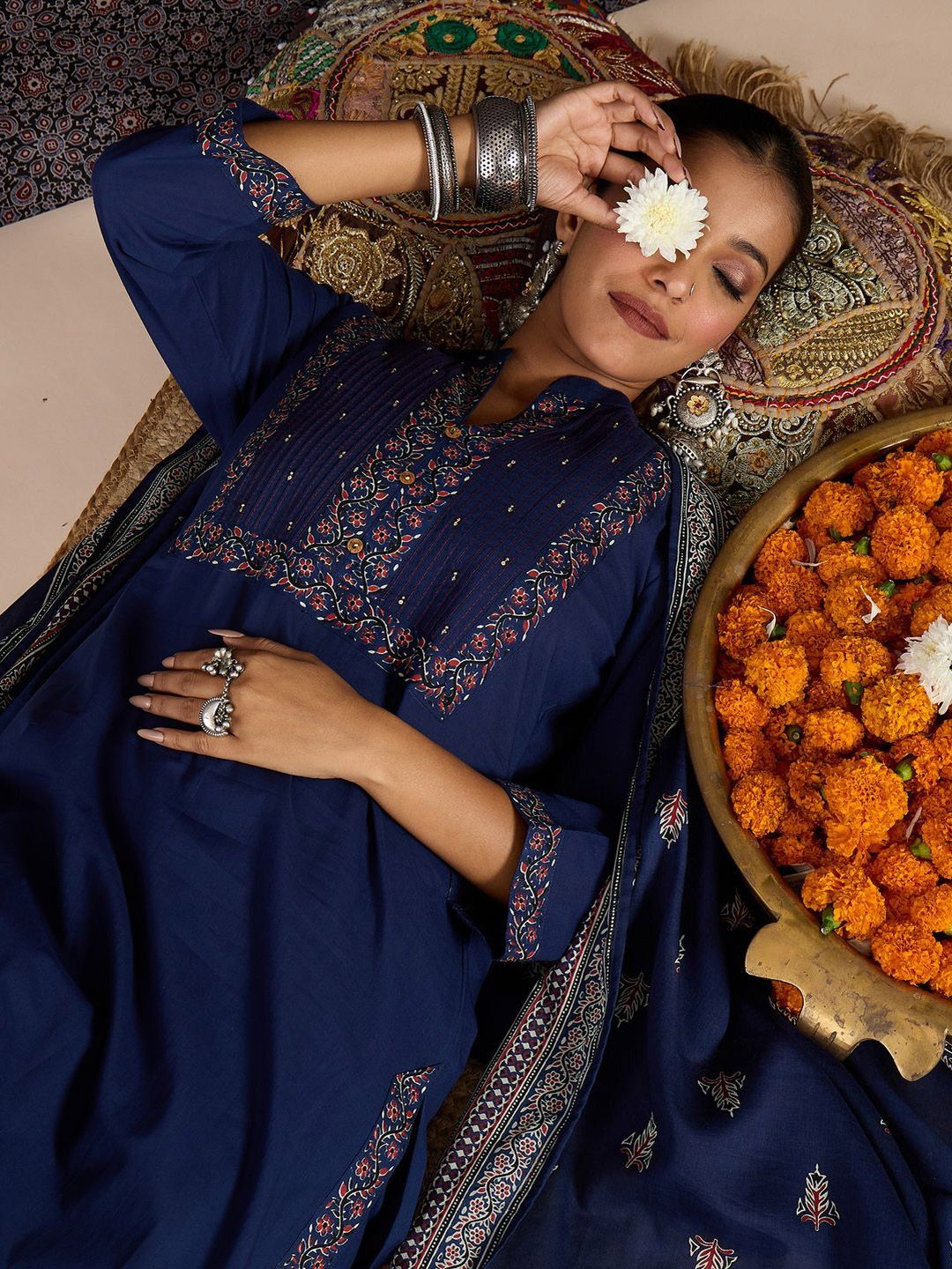 Embroidered Notch Neck Thread Work Pure Cotton Kurta With Trousers & Dupatta