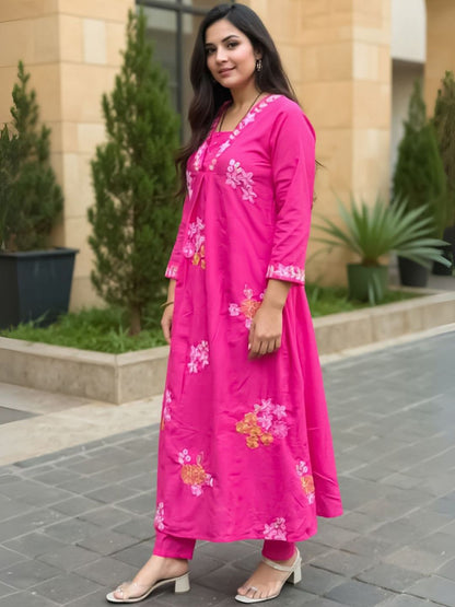 Women Floral Embroidered Pure Cotton Kurta with Trouser