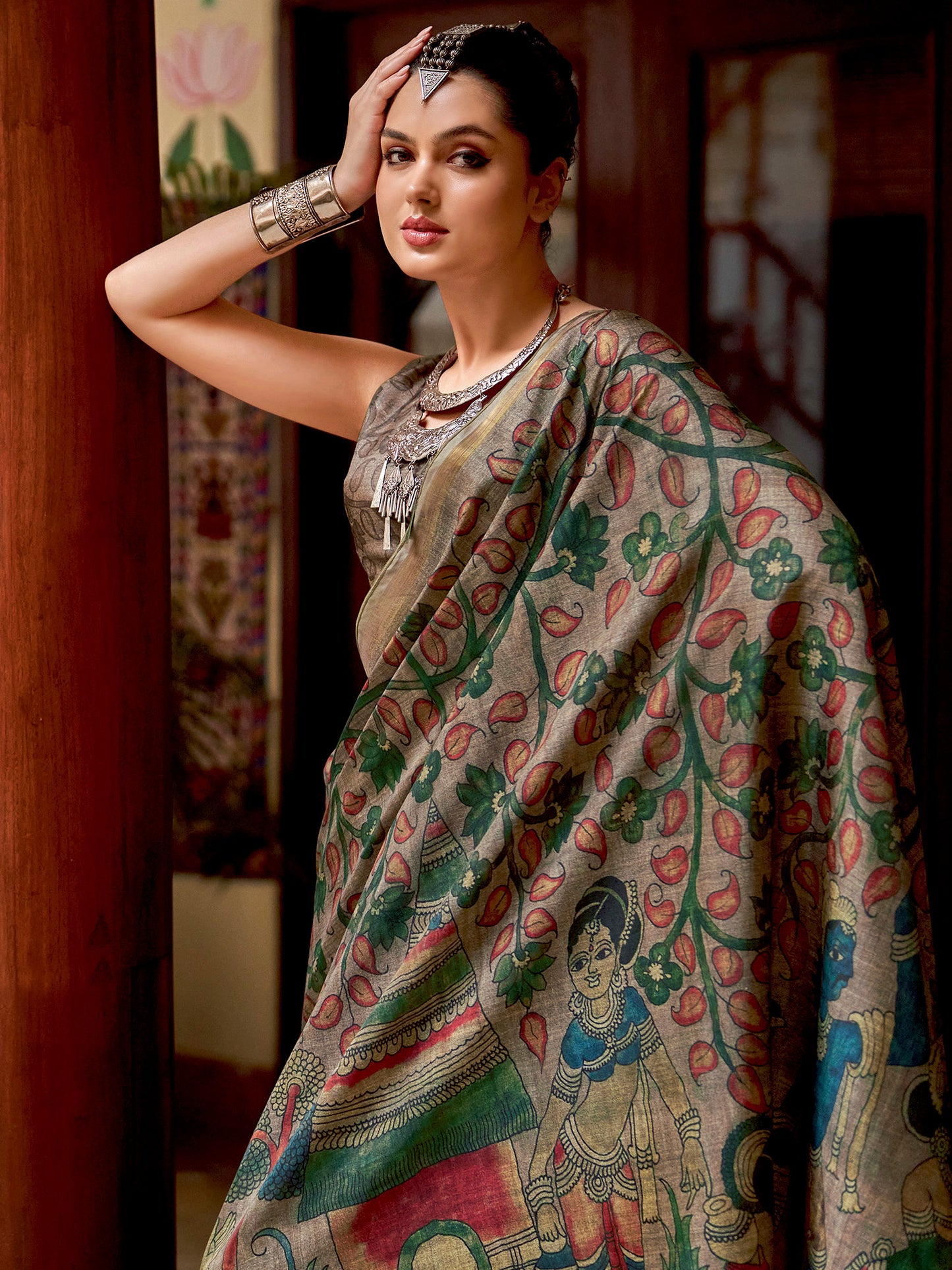 Women's Silk Blend Beige Printed Designer Saree With Blouse Piece