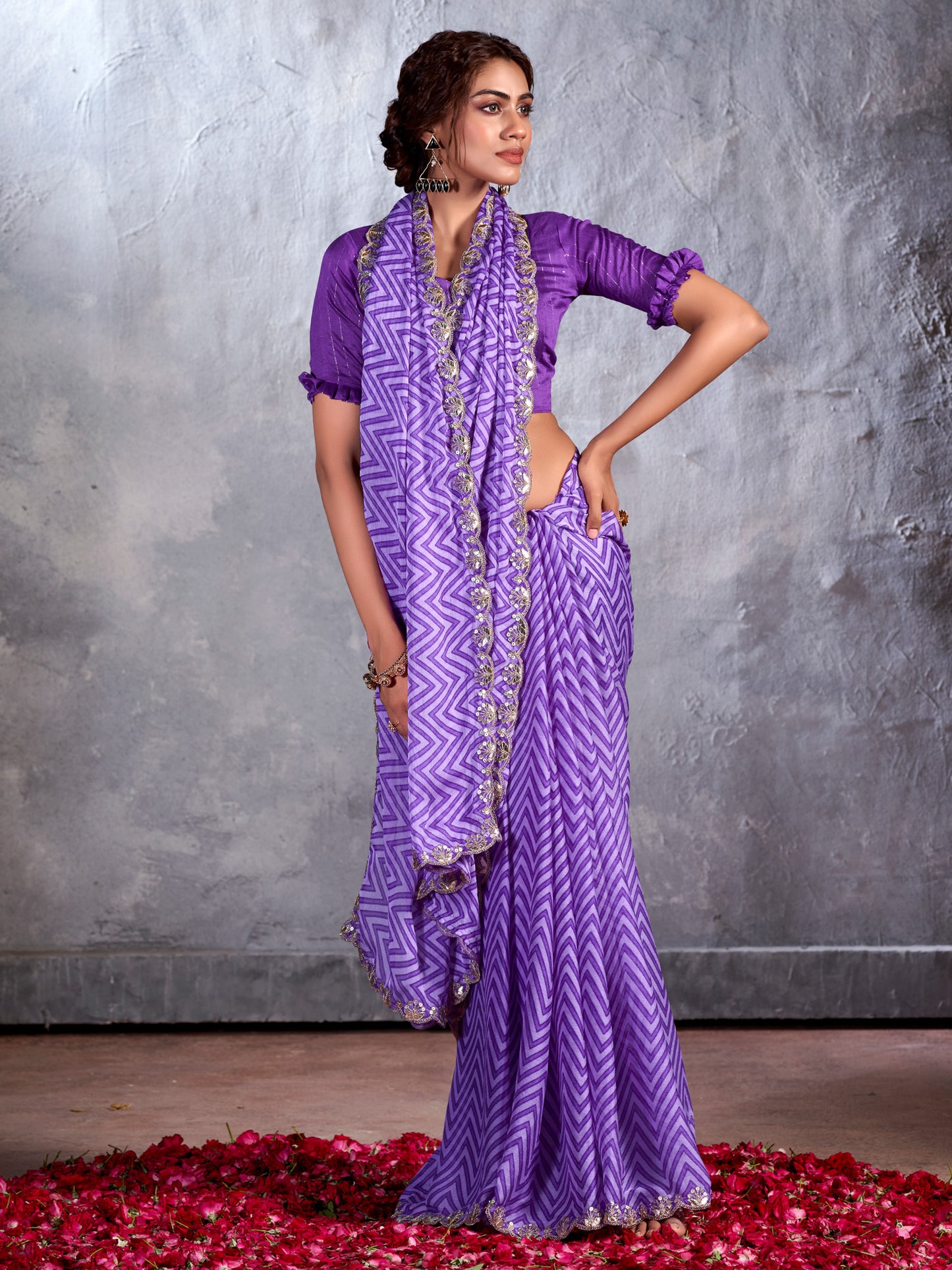 Women's Chiffon Purple Embellished Designer Saree With Blouse Piece