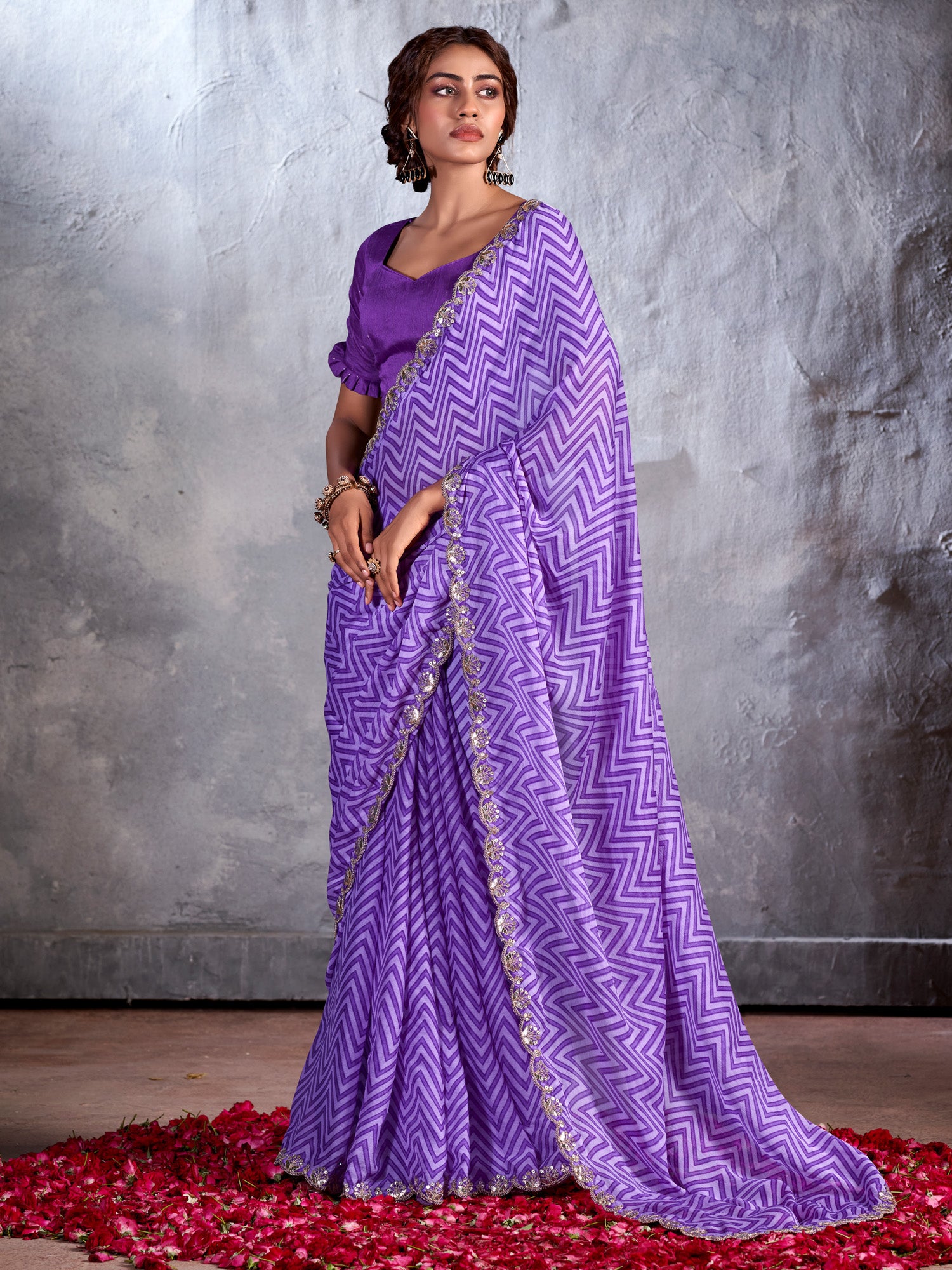 Women's Chiffon Purple Embellished Designer Saree With Blouse Piece