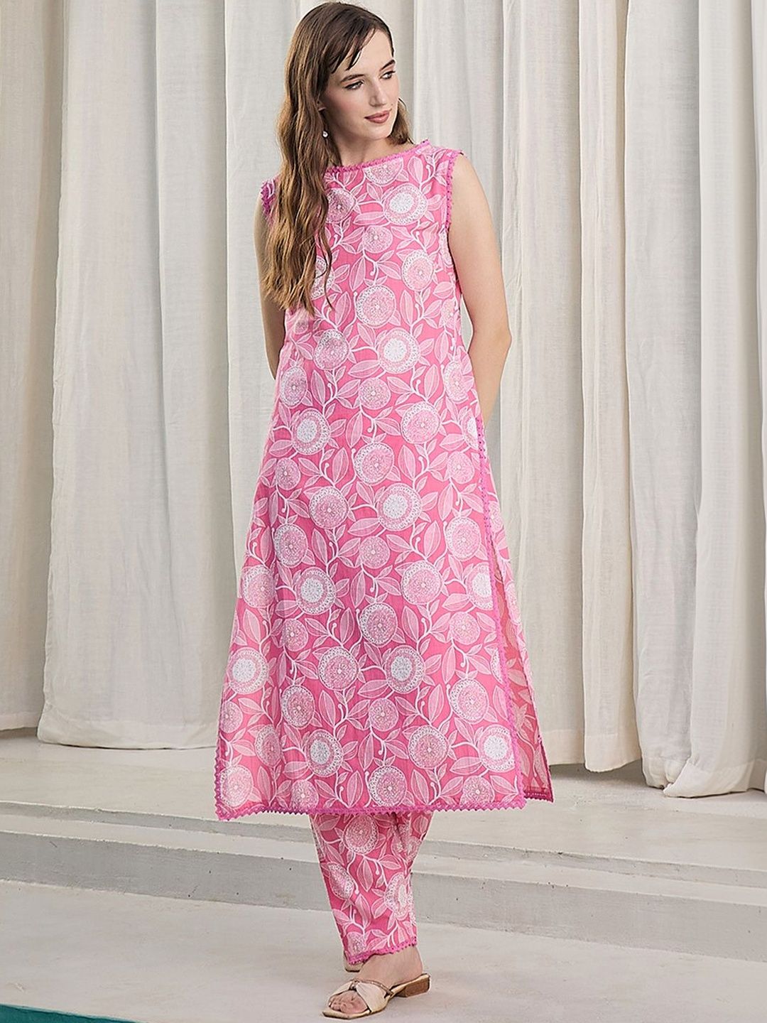 Women Floral Printed Regular Pure Cotton Kurta with Trousers