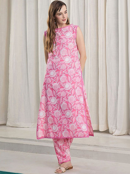 Women Floral Printed Regular Pure Cotton Kurta with Trousers