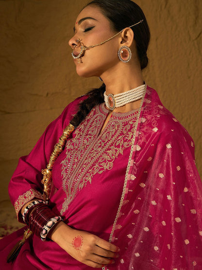 Dhiyona IE Ethnic Motifs Yoke Design Straight Zari Liva Kurta with Trousers & Dupatta