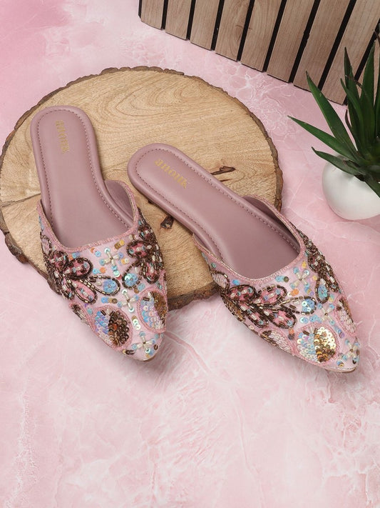 Dhiyona AK Women Embellished Ethnic Ballerinas Flats