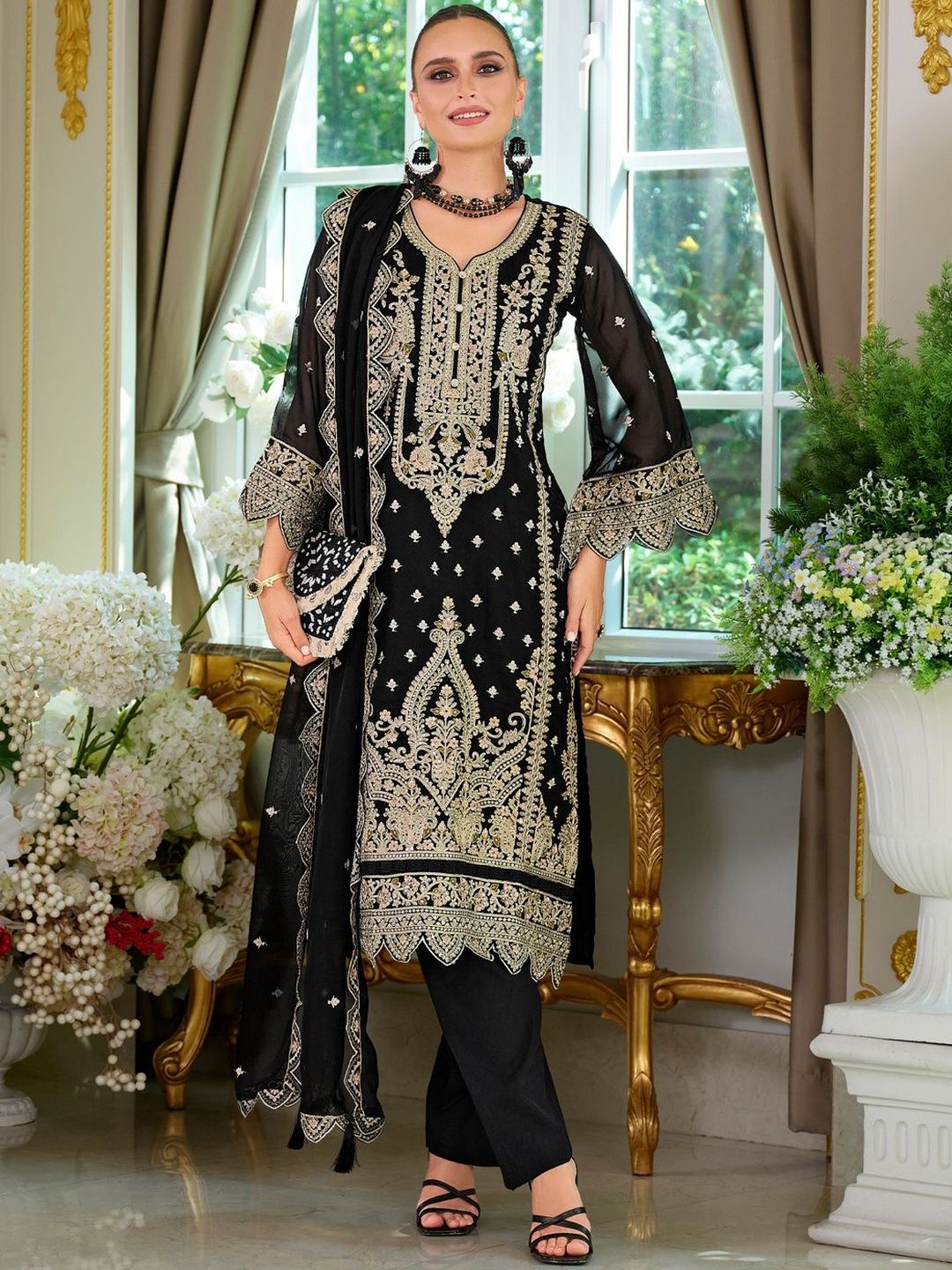 Ethnic Motifs Embroidered V-Neck Thread Work Kurta With Trousers & Dupatta