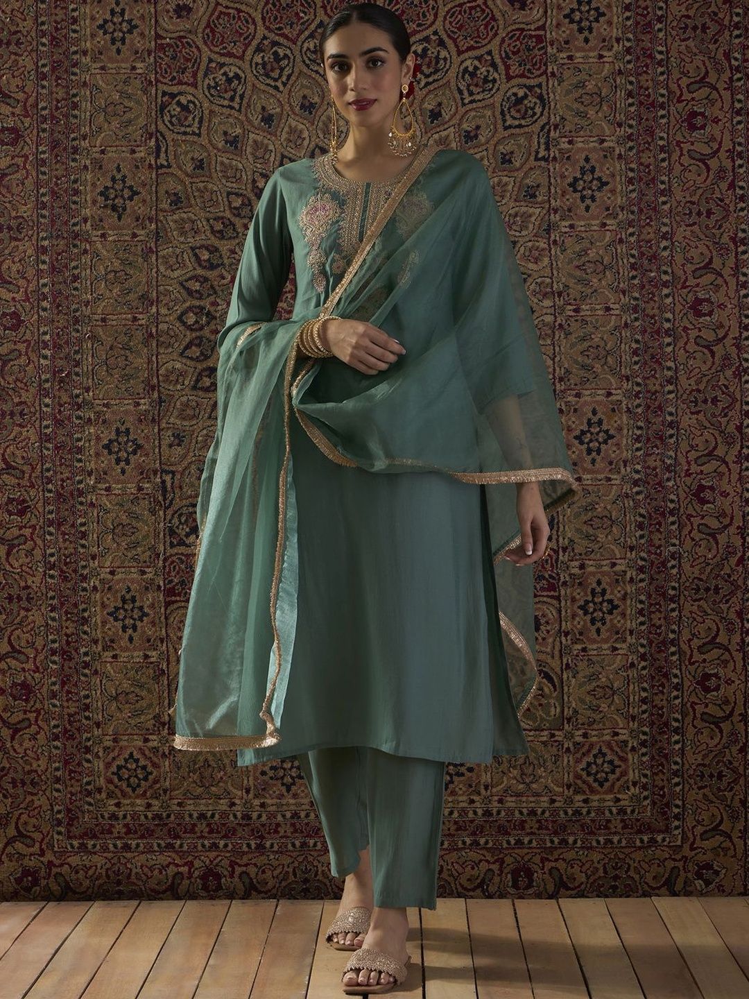 Ethnic Motifs Embroidered Regular Thread Work Kurta With Trousers & Dupatta