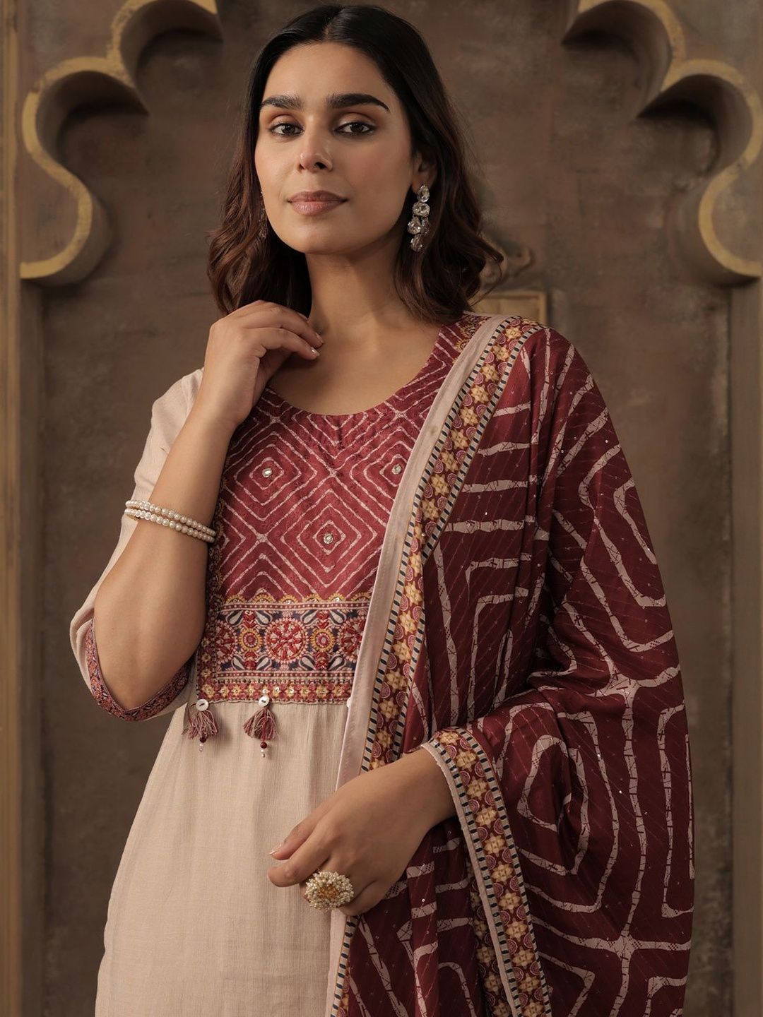 Geometric Yoke Design Thread Work Straight Kurta With Trousers & Dupatta