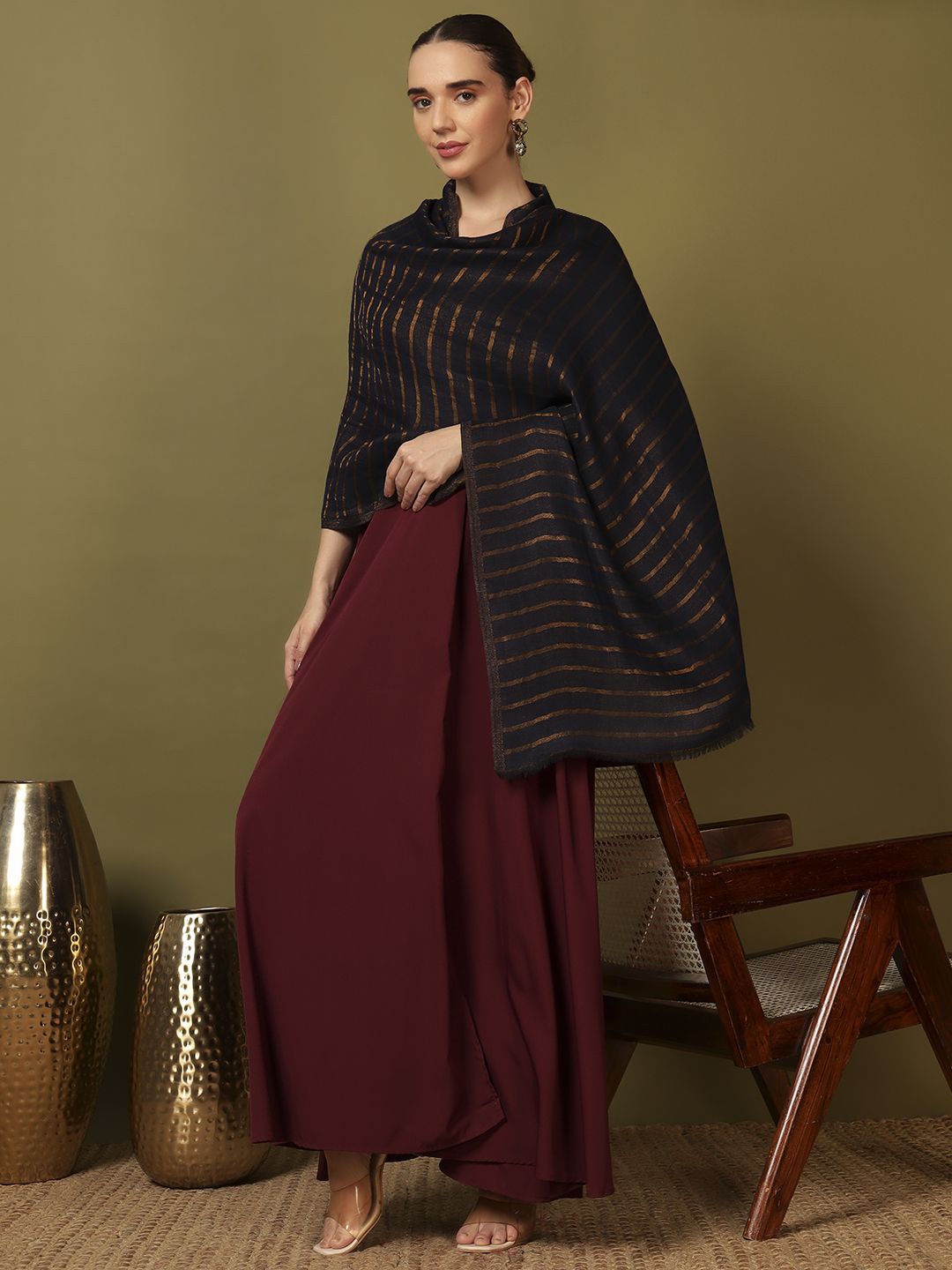 Dhiyona PA Striped Woven Design Reversible Sunehri Shawl
