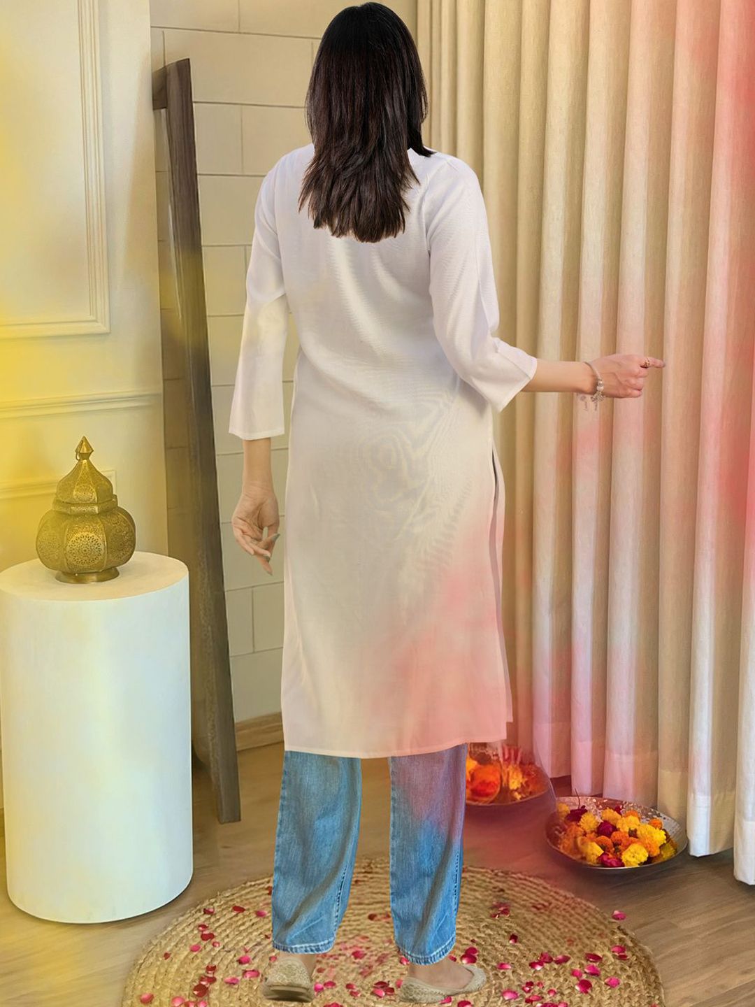Dhiyona IE Women Ethnic Motifs Embroidered Thread Work Kurta