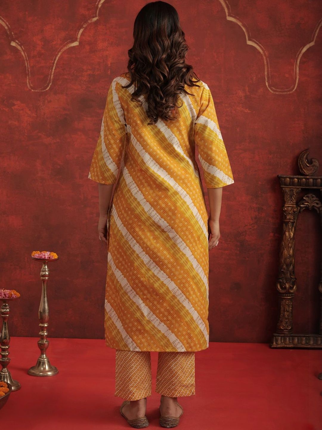 Women Printed Regular Thread Work Kurta with Trousers & With Dupatta