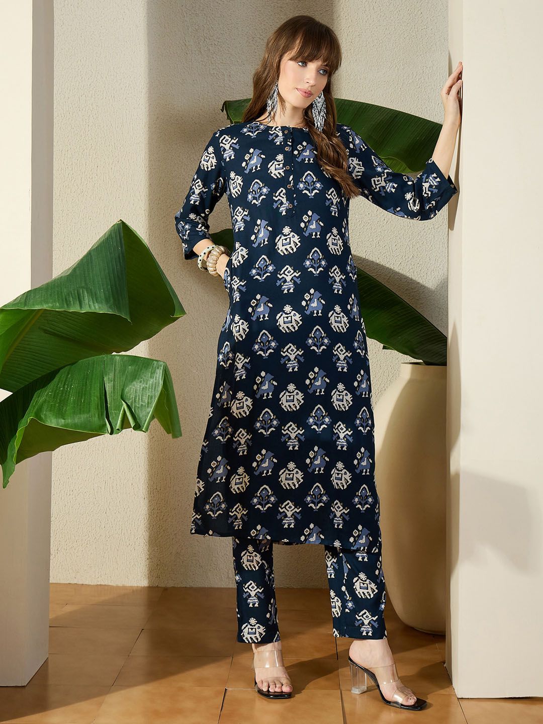 Dhiyona IE Women Ethnic Motifs Printed Regular Kurta with Trousers