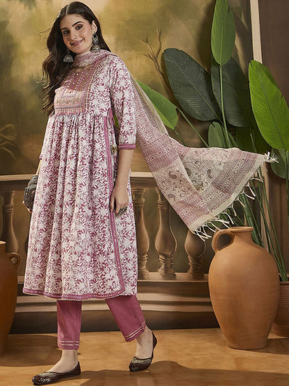 Dhiyona SN Women's Floral Printed Round Neck Kurta Trouser With Dupatta.