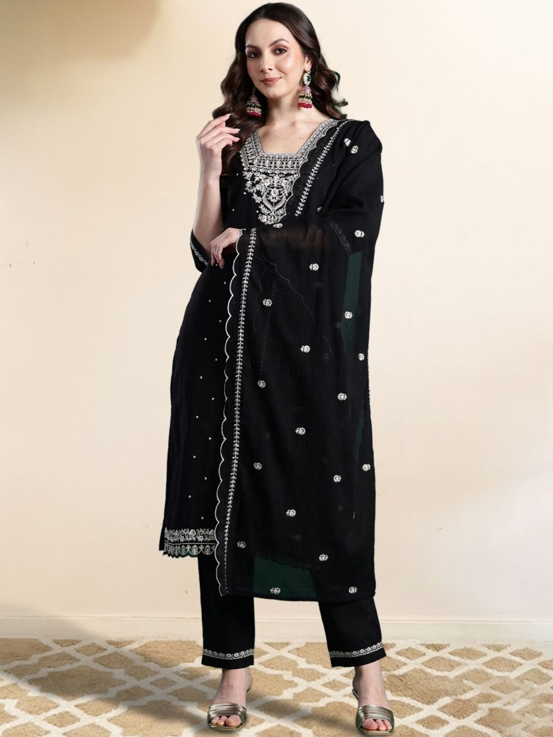 Women Ethnic Motifs Embroidered Regular Thread Work Pure Cotton Kurta with Trousers & With Dupatta