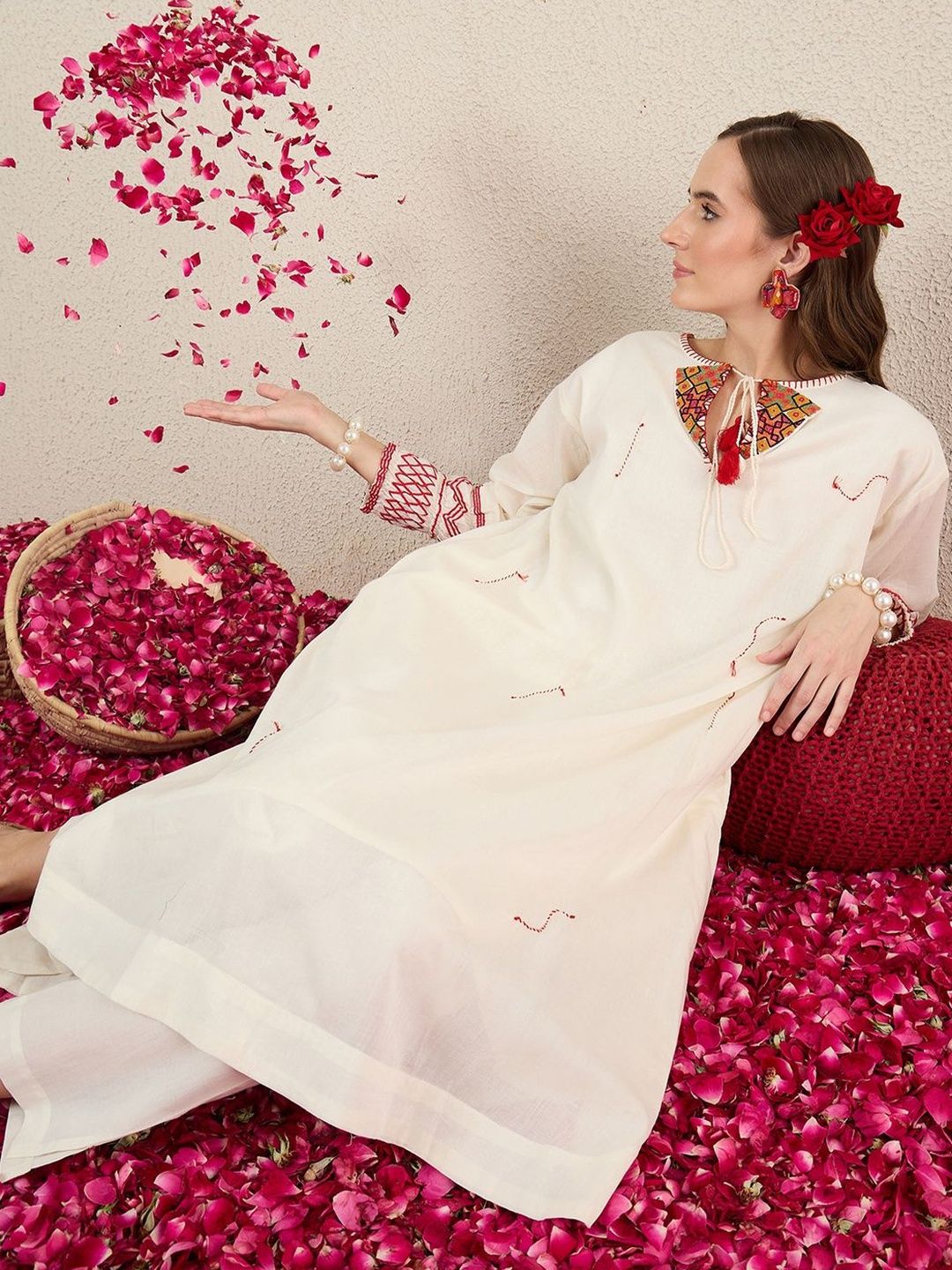 Women Ethnic Motifs Embroidered Thread Work Pure Cotton Kurta with Trousers