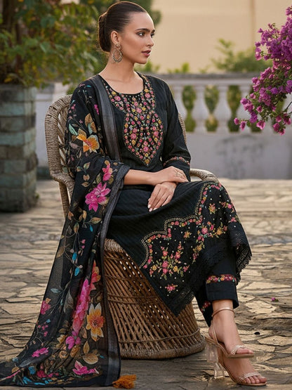 Floral Embroidered Regular Thread Work Pure Cotton Kurta With Trousers & Dupatta