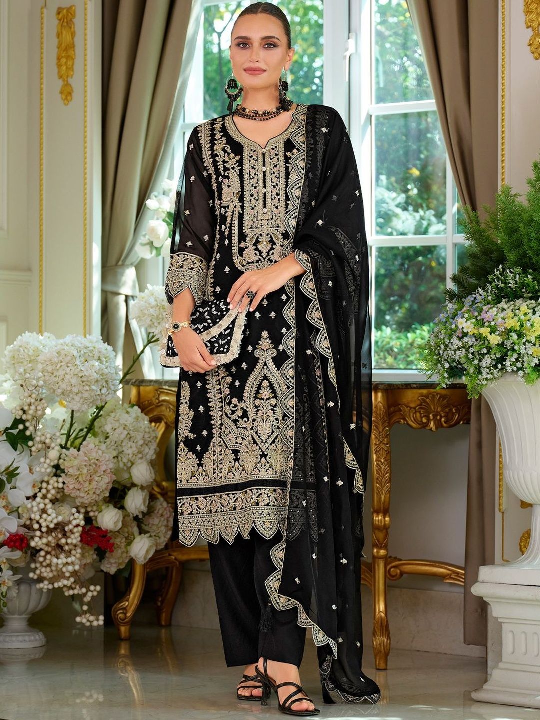 Dhiyona IE Ethnic Motifs Embroidered V-Neck Thread Work Kurta With Trousers & Dupatta