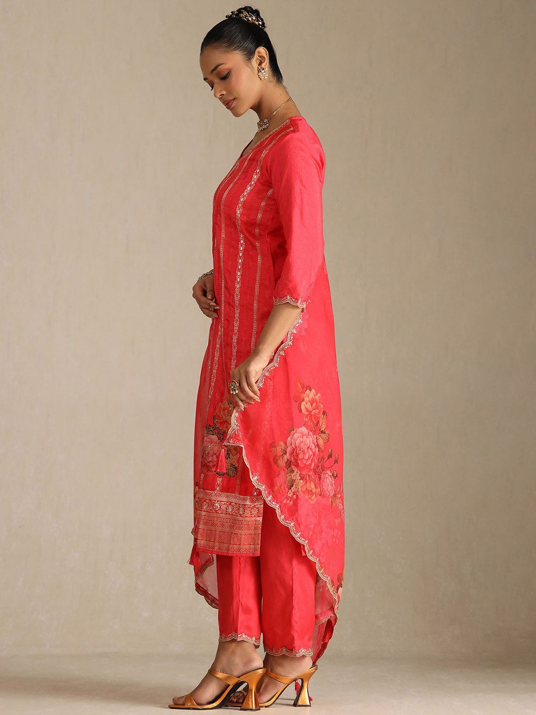 Dhiyona SO Women's Women Ethnic Motifs Woven Design Kurta with Trousers & Dupatta
