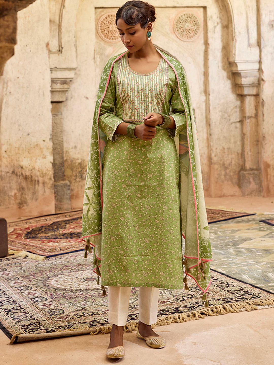 Dhiyona WP Women Floral Embroidered Cotton Kurta with Pyjama & Dupatta