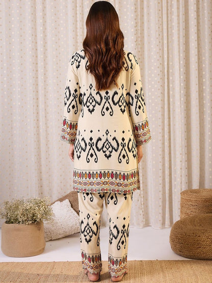 Ethnic Motifs Printed Straight Kurta With Trouser