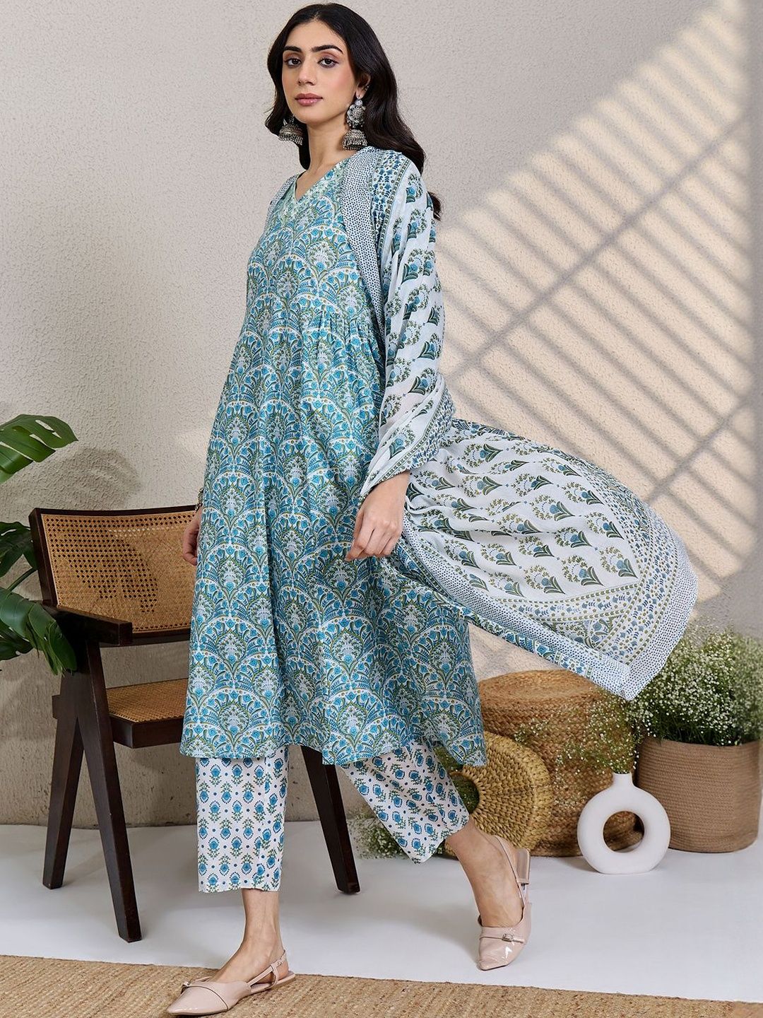 Ethnic Motifs Printed Thread Work Pure Cotton Kurta With Trousers &