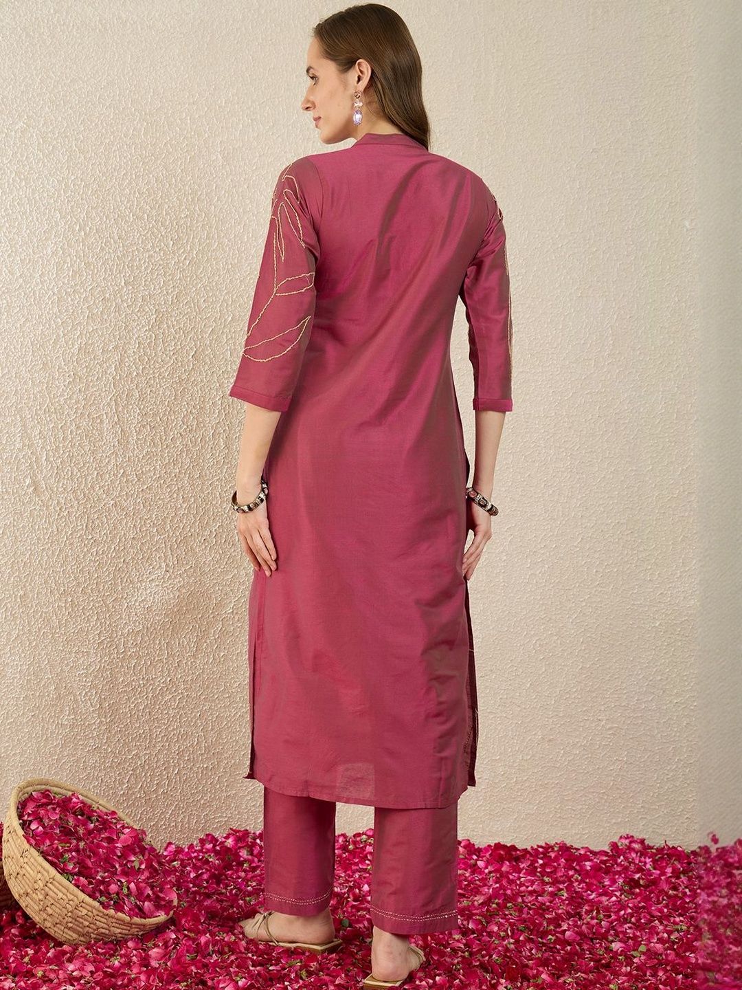 Women Ethnic Motifs Embroidered Regular Thread Work Pure Cotton Kurta with Trousers