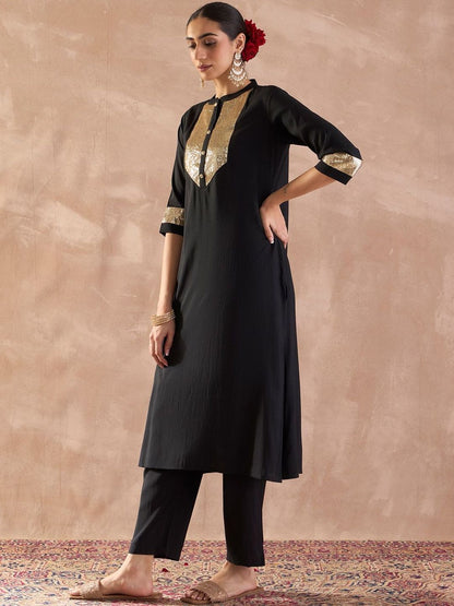 Dhiyona IE Embroidered Mandarin Collar Tunic With Trousers