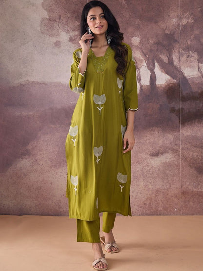 Dhiyona IE Embroidered V-Neck Tunic With Trousers