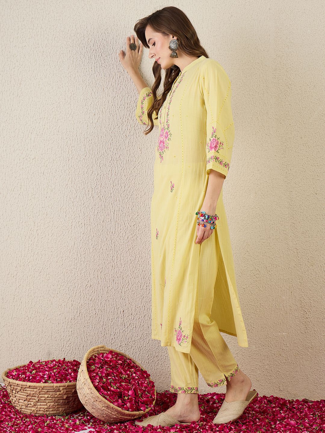 Women Floral Embroidered Cotton Kurta with Trousers