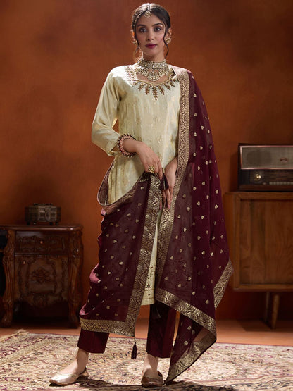 Dhiyona WP Floral Embroidered Beads and Stones Jacquard Kurta with Trousers & With Dupatta