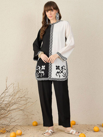 Dhiyona IE Colourblocked Mandarin Collar Tunic With Trouser