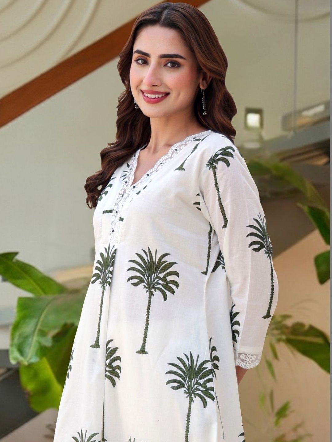 Dhiyona IE Women Ethnic Motifs Printed Regular Thread Work Pure Cotton Kurta with Trousers