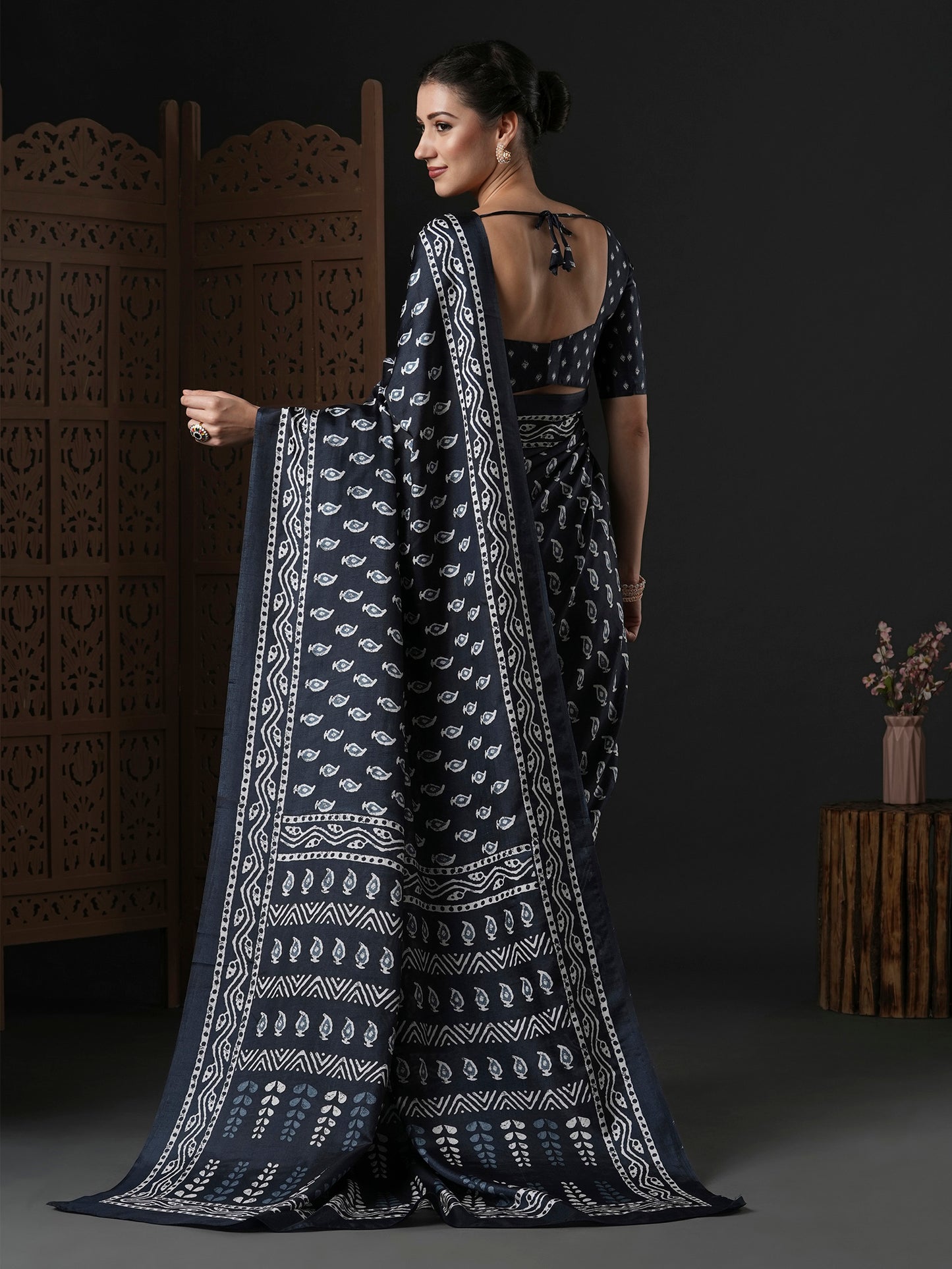 Women's Dola Silk Black Printed Designer Saree With Blouse Piece
