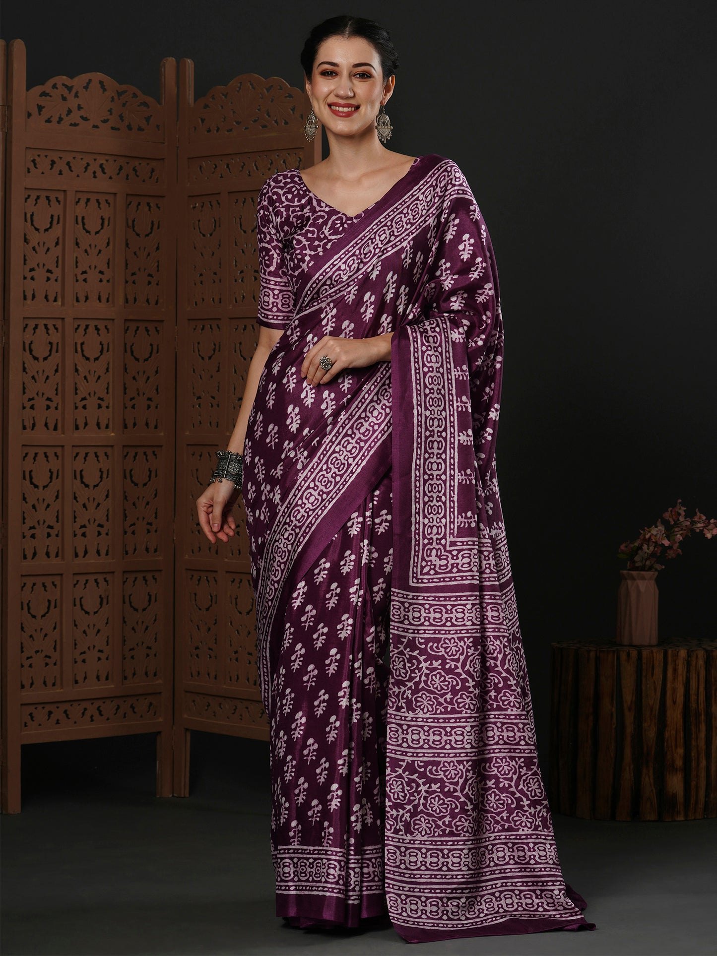 Women's Dola Silk Purple Printed Designer Saree With Blouse Piece