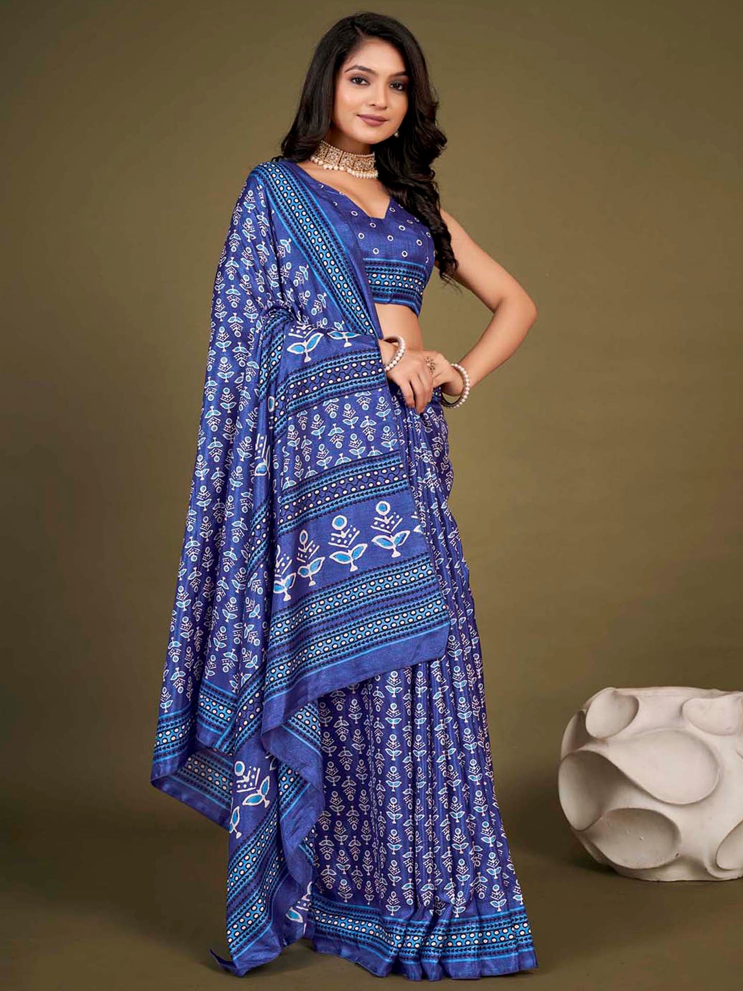 Women's Dola Silk Purple Printed Designer Saree With Blouse Piece