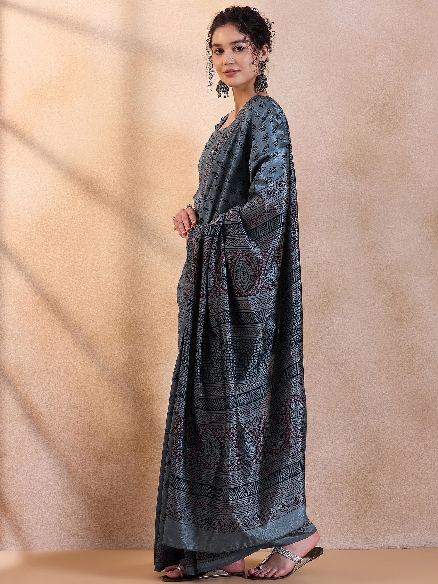 Women's Dola Silk Metallic Printed Designer Saree With Blouse Piece