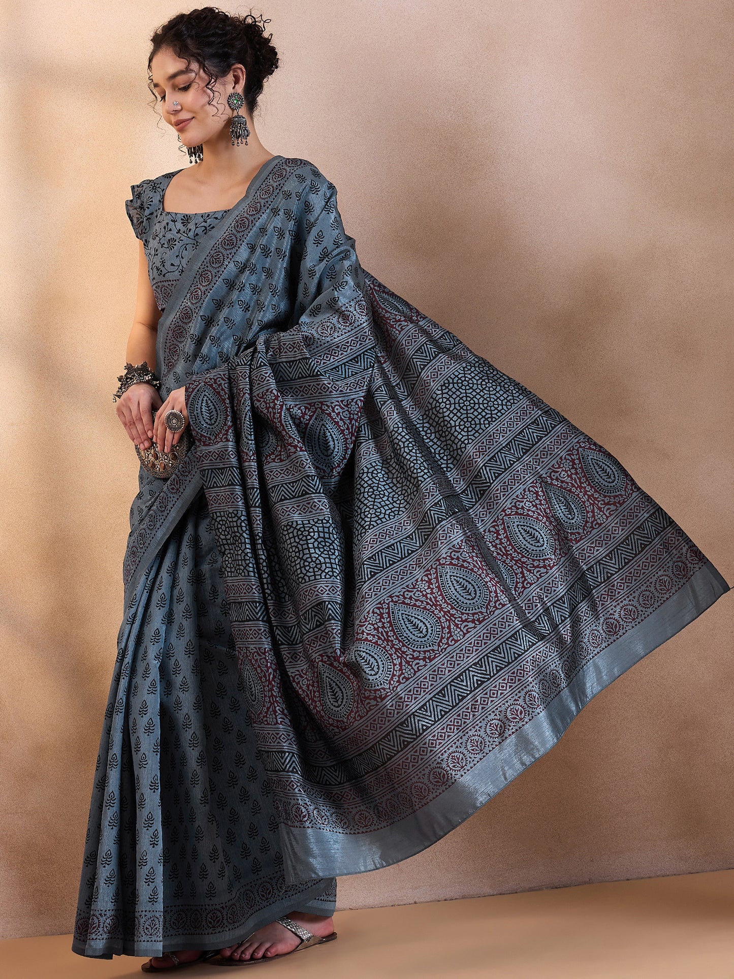 Women's Dola Silk Metallic Printed Designer Saree With Blouse Piece