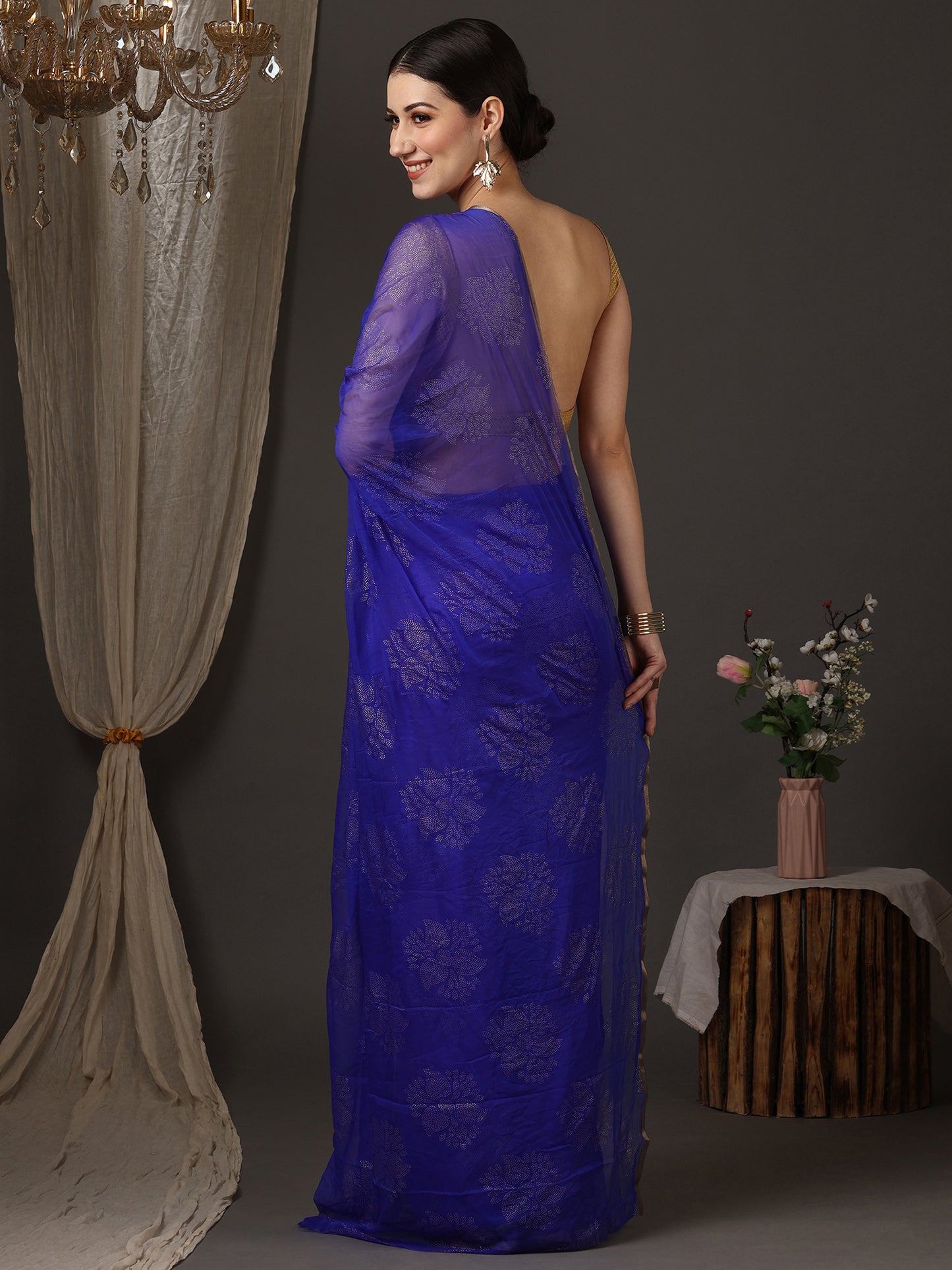Women's Chiffon Blue Embellished Designer Saree With Blouse Piece