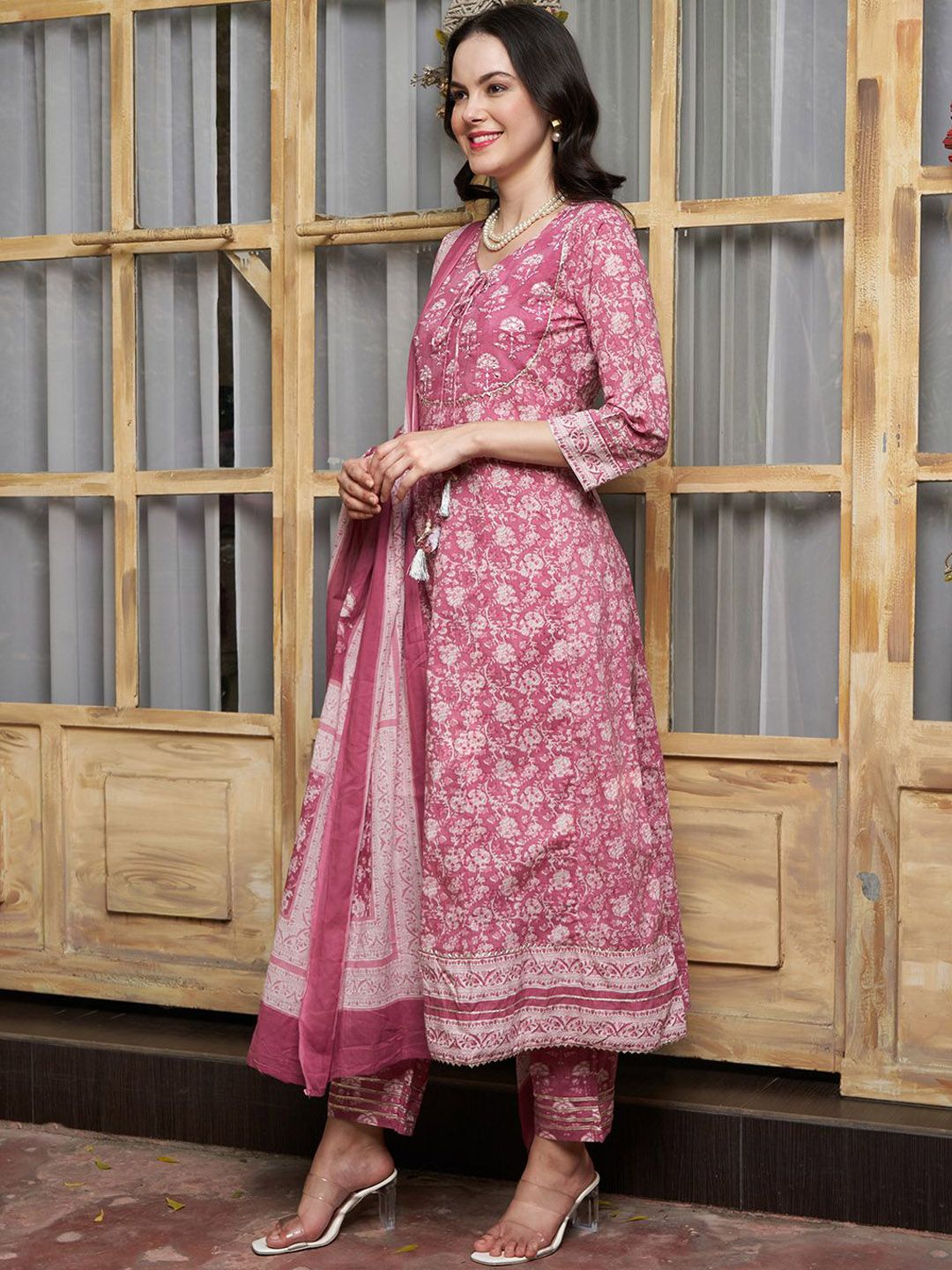 Dhiyona SN Women's Mauve Floral Printed Keyhole Neck Pure Cotton Kurta With Trouser & Dupatta