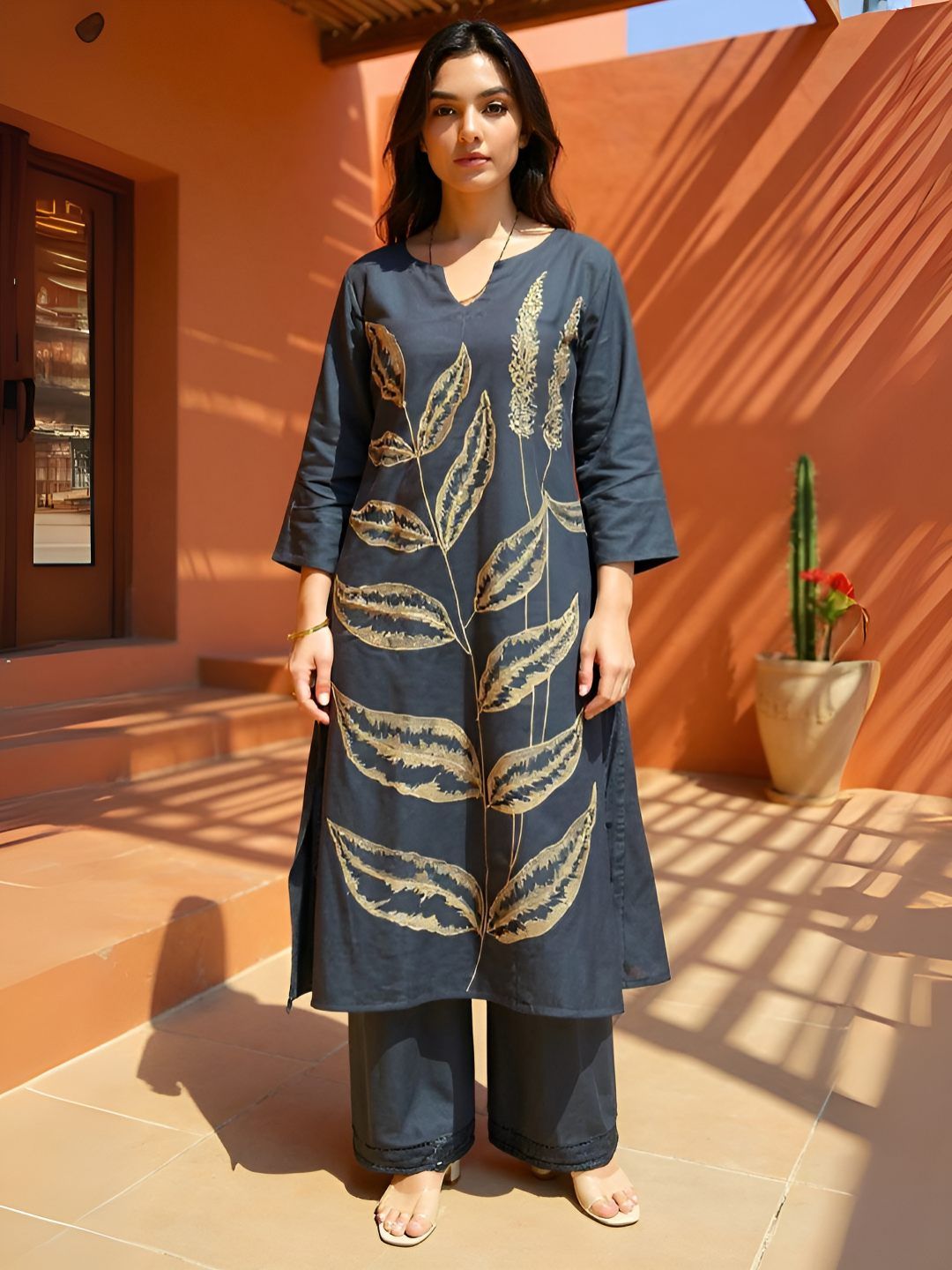 Women Floral Embroidered Regular Thread Work Pure Cotton Kurta with Trousers