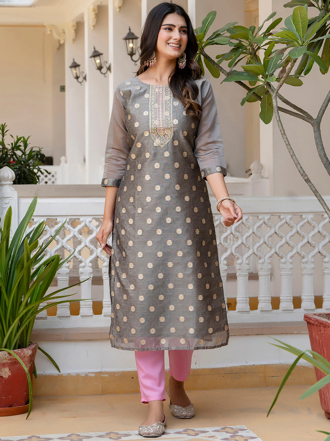 Dhiyona VV Women's Embroidered Silk Blend Straight Kurta