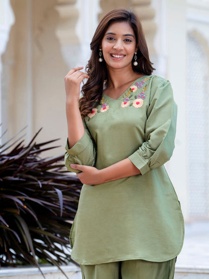 Dhiyona VV Women's Solid Hand Work Embroidered Silk Blend Co-Ords Sets