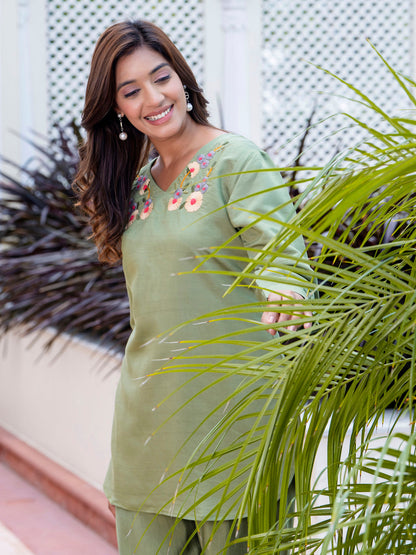 Dhiyona VV Women's Solid Hand Work Embroidered Silk Blend Co-Ords Sets