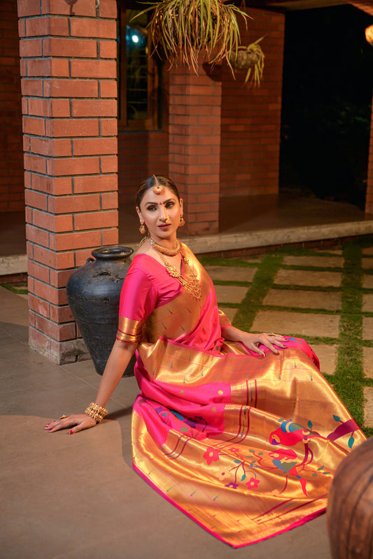 Dhiyona GR Women's Muniya Pink Zari Paithani Silk Saree
