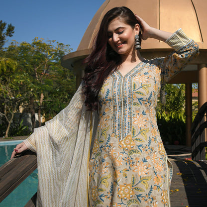 Women Yellow Printed Viscose Rayon Kurta, Pant And Dupatta Set