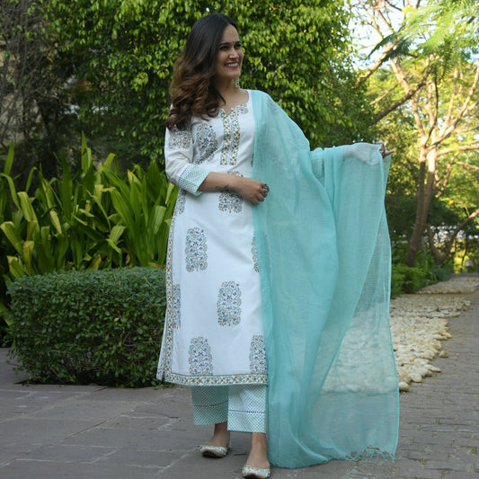 Women Light Sky Printed Pure Cotton Kurta And Pant Set