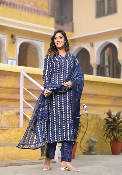 Women Light Sky Printed Pure Cotton Kurta And Pant Set