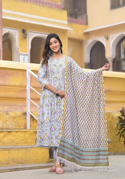 Women White Printed Pure Cotton Kurta And Pant Set